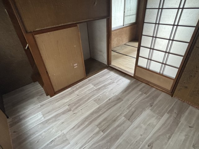 コンパクトで使いやすい洋室です