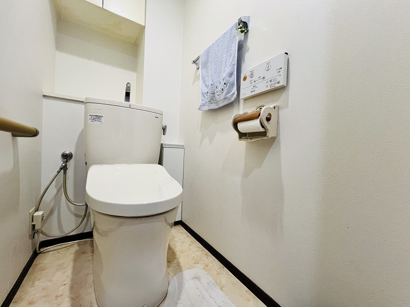 清潔感のある快適なトイレ空間。毎日使う場所だからこそ、心地よさにこだわりました。