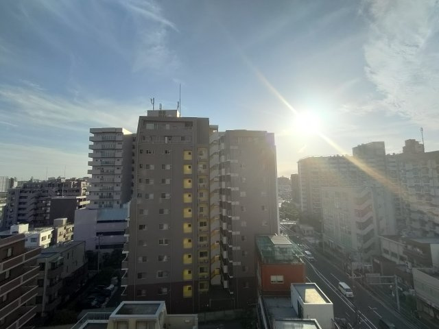 【眺望】　高層階ならではの開放的な眺望をお楽しみいただけます。