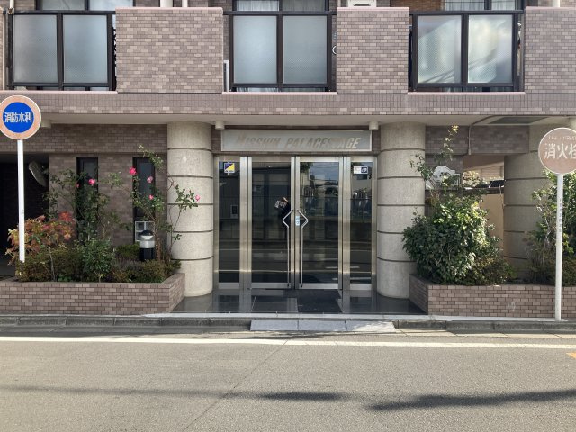 タイル張りで高級感があります。