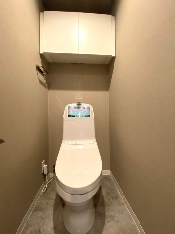 プライベート空間として機能や内装にこだわった、優しい雰囲気のトイレはリラックス空間へ。