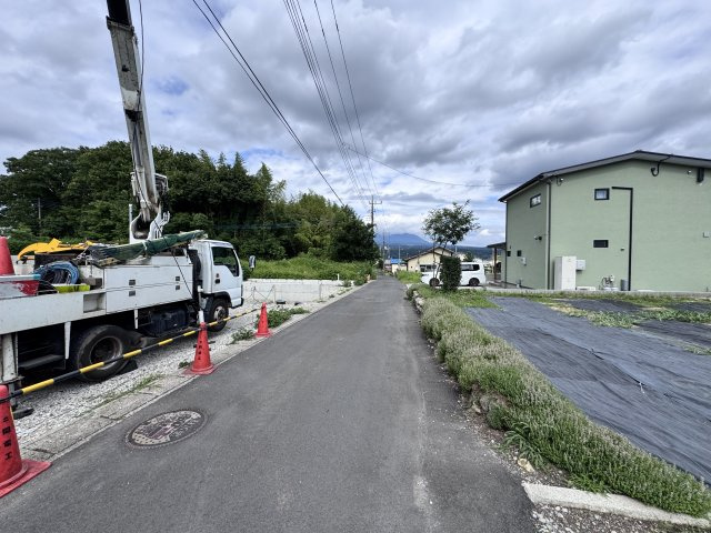 現地写真　南側接道幅員約3.3ｍ　
