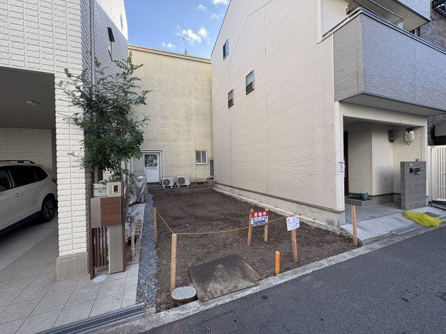 外観：327002233073