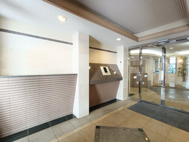 【エントランス】