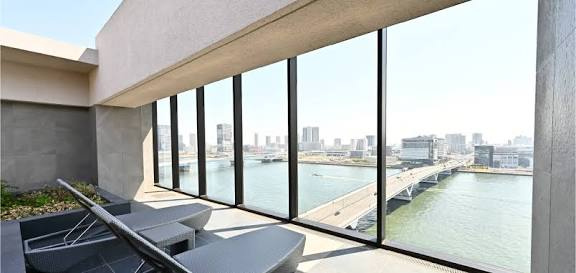 共用施設【SEA　E棟　SORA　TERRACE】　緑に包まれた見晴らしのよい屋上空間