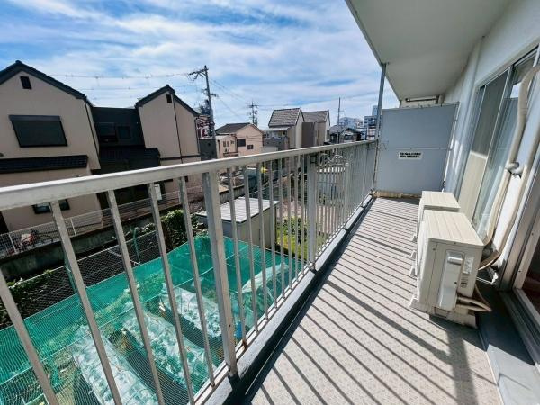 【パレス貝塚　中古マンションのバルコニー】