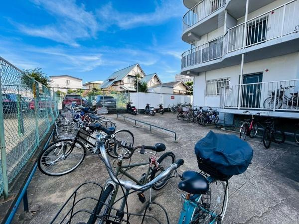 【パレス貝塚　中古マンションの共用部分】