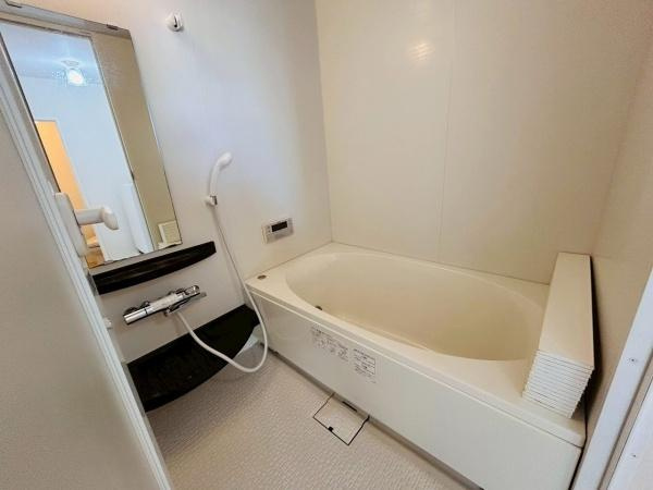 【パレス貝塚　中古マンションの浴室】