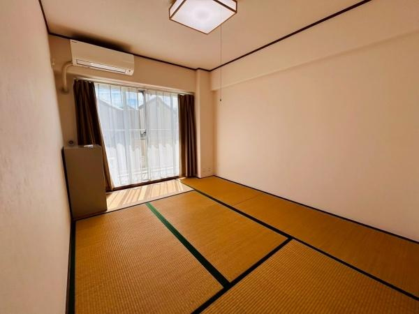 【パレス貝塚　中古マンションの和室】