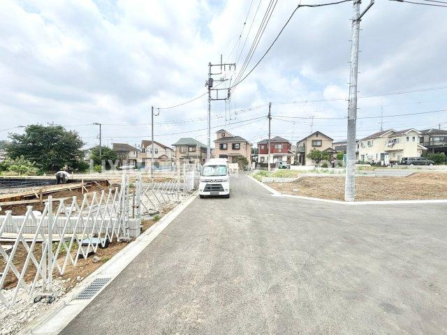 ご見学の際にはご自宅はもちろん、駅やご指定頂いた場所まで無料でお迎えに伺います。