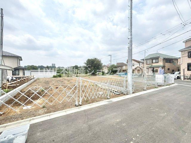 第一種低層住居専用地域の良好な住環境が保たれたエリアです。