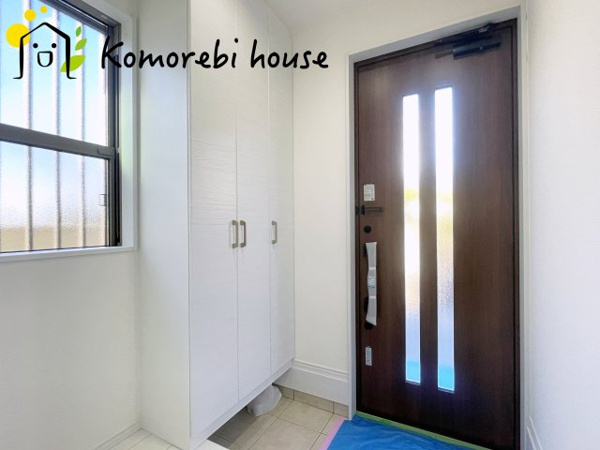 【鴻巣市鴻巣 新築一戸建て 01の玄関】