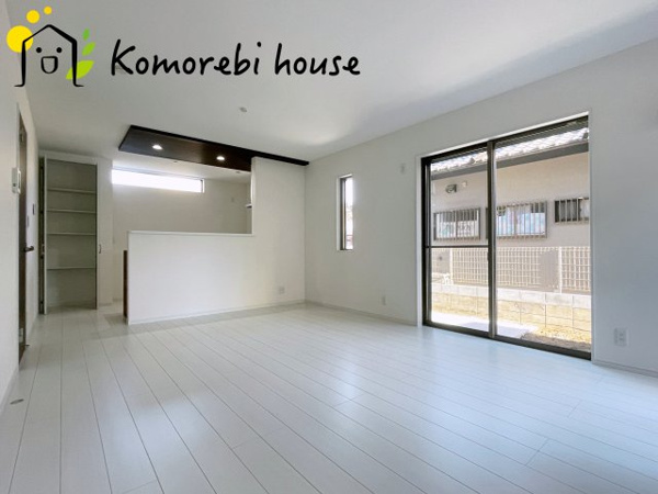 【鴻巣市鴻巣 新築一戸建て 01の居間】