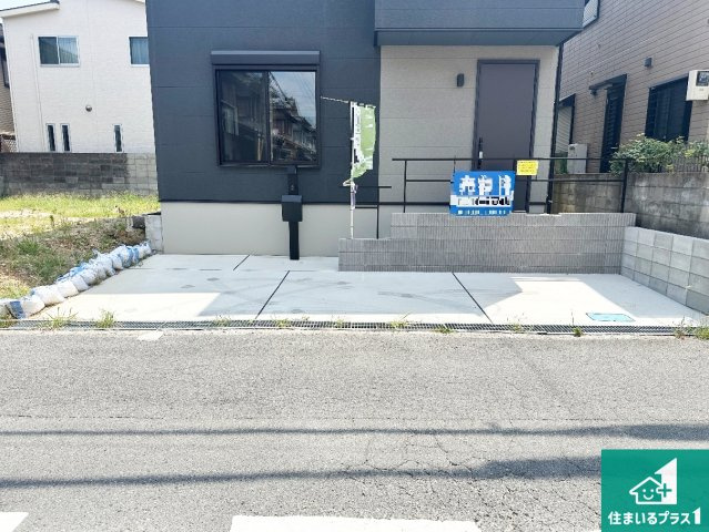 駐車スペース！散水栓があるので、こまめに愛車を洗えます！
