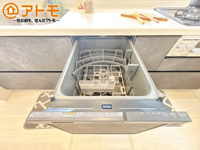 家事負担が軽減される便利な食洗器付♪