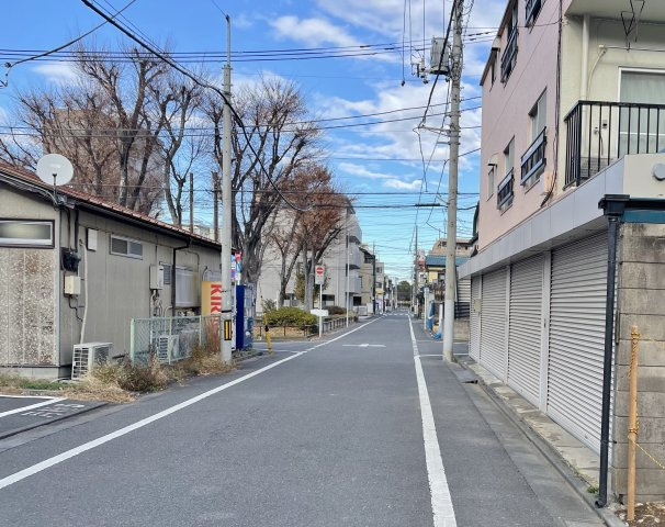 伸びやかな西側約6ｍ公道に面してます