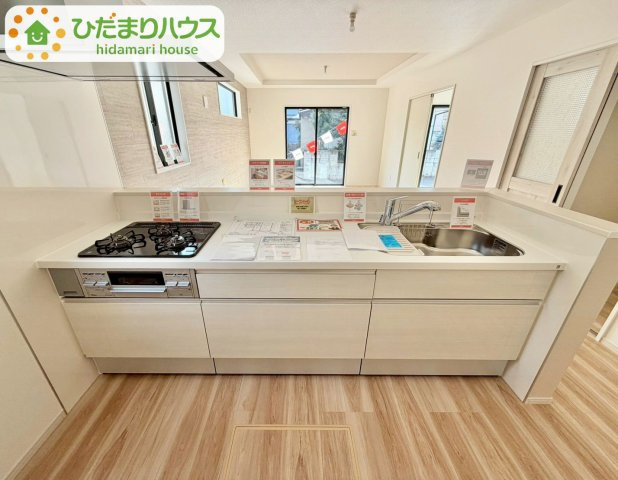 新婚さんにおすすめ！おしゃれなカウンターキッチンのあるLDKです(#^^#)       　