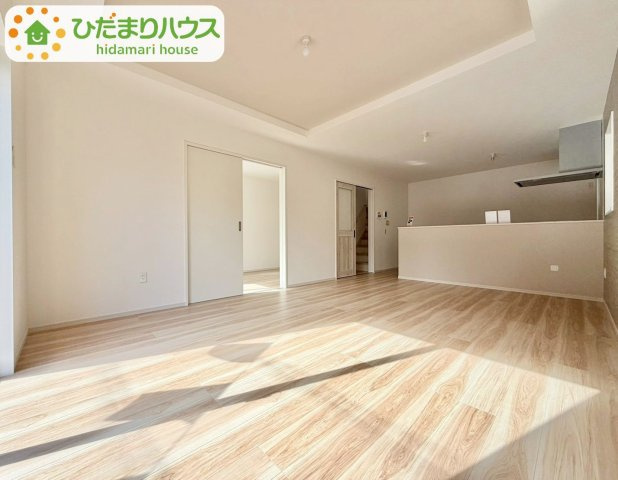 大型テレビに大型ソファー(^^)どんなインテリアにしますか？       　