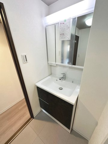 使いやすい独立洗面台です