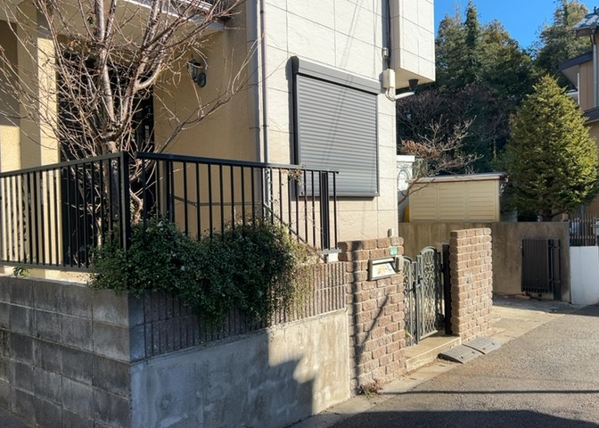 人が暮らすうえで日光は大切な要素となります。日当たりの良さは譲れないポイントですね。併せて近くに大きな建築物の建築予定がないか、あるいはそれが可能な土地が近くにないか事前に確認することもお勧めします。