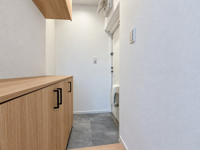 ◆明るい玄関です！散らかりやすい玄関もスッキリするシューズボックス付き。