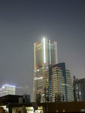 綺麗な夜景を望むバルコニー。