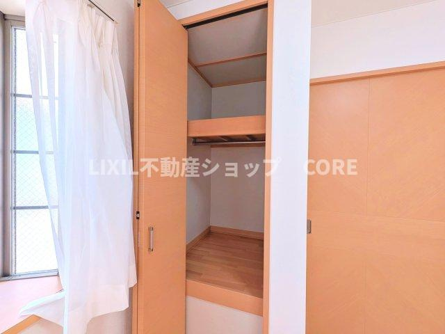 各居室にはクローゼットが備え付けられており、居室の広さを有効に使えます。