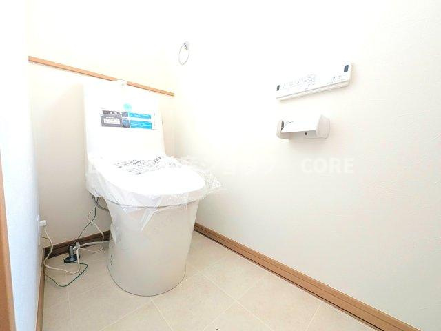 トイレスペースが1・2階にございますので、朝の混雑時に家族が分散して使用できます。