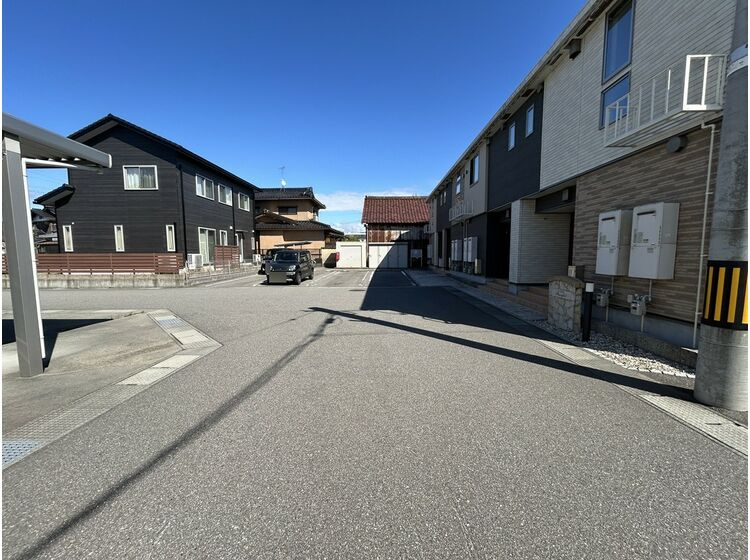 前面道路（南側）