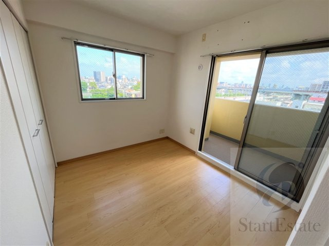 賃貸借契約前のお部屋の画像です。