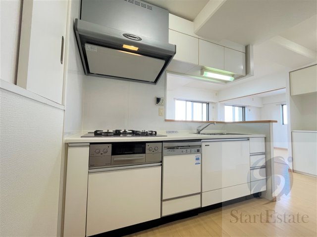 賃貸借契約前のお部屋の画像です。