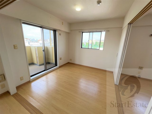 賃貸借契約前のお部屋の画像です。