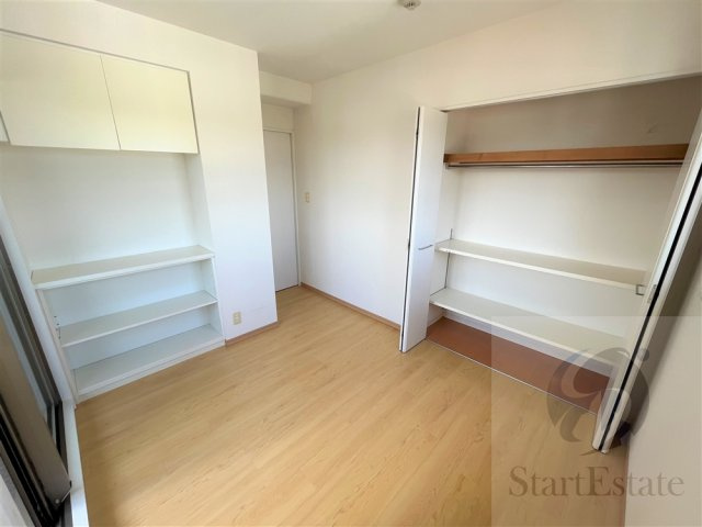 賃貸借契約前のお部屋の画像です。
