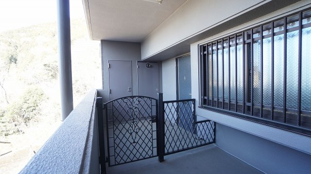プライベートポーチつき玄関の角部屋