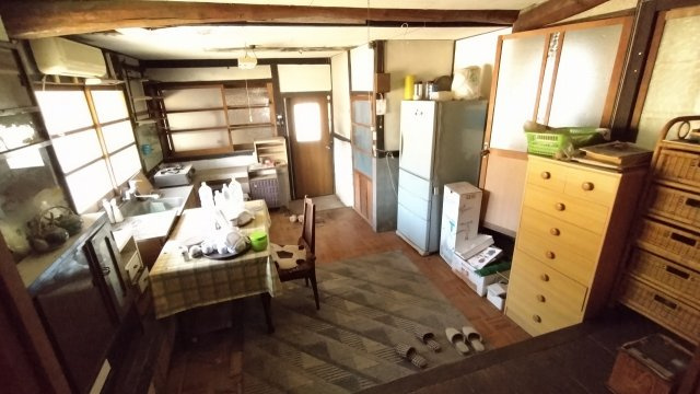 部屋数が豊富な7ＤＫ古民家、倉庫物置、畑つき