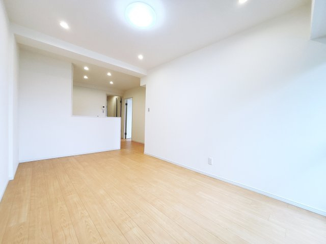 リビングです。　家具の配置がしやすい間取りです！
