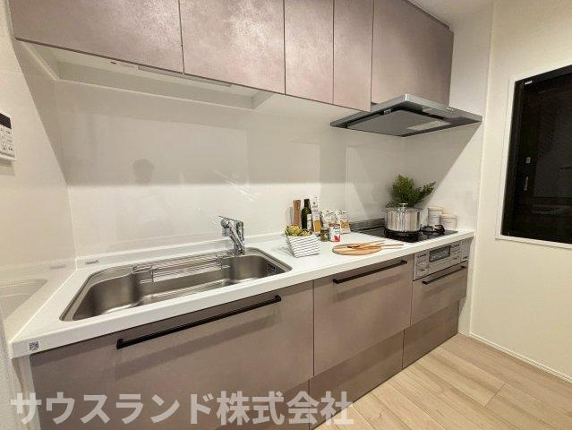 キッチンは独立感のあるスペースなので、お料理に集中したい方におすすめです。