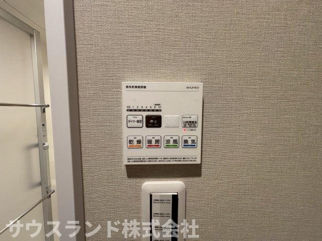 雨の日や花粉の季節にも洗濯物を乾かしやすい、家事にうれしい浴室換気乾燥暖房機付きです。