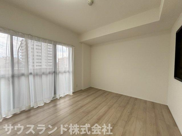 開放感あふれる窓からの光が、心地よい空間を演出。