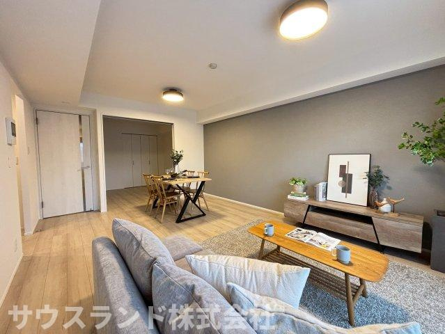 お好きなインテリアで、くつろぎと楽しさが共存する、自分らしいスタイルのリビングに。