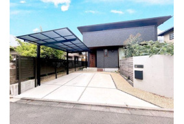 大原野上里勝山町の外観