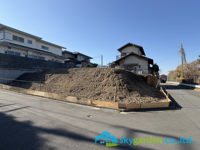 開放感ある角地　約88坪