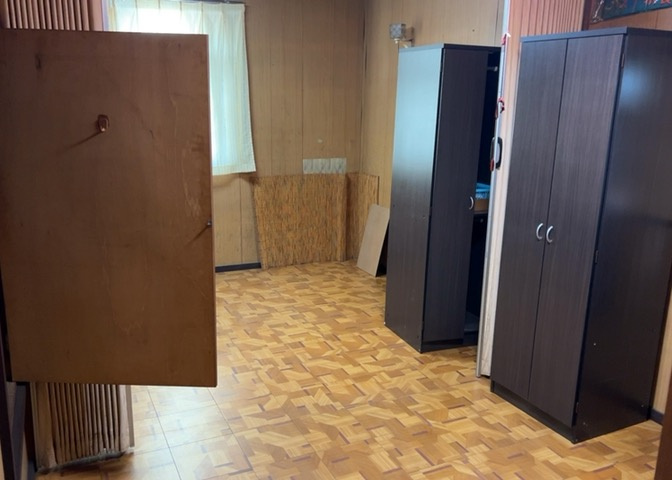 寝室でゆっくりと過ごすためにはベッド周りの適度な空間を担保することや窓の位置、照明の明るさ、寝室の広さなどを考える必要があります。自身や家族の構成とライフスタイルに併せて寝室にする部屋を選びましょう！
