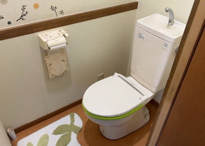 トイレは大きさや形、機能、抗菌性などが異なる多種多彩なタイプが各メーカーから出ています。それぞれに良さがあるため、事前にどういったタイプのトイレがいいのかをご家庭内で決めて、内見に行くといいでしょう。