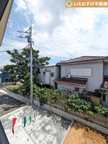 高い建物が無く開放感のある展望　バルコニーからの展望も開けていて閑静な住宅地が望めます。日当りも良いですね♪