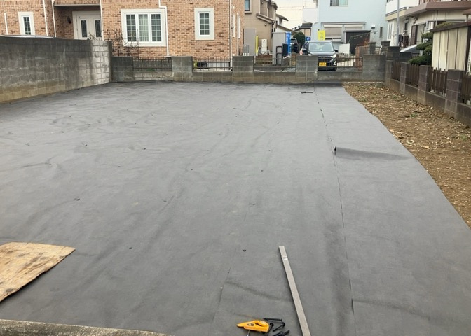 土地の形が極端に長細かったり、狭小地、あるいは道路との高低差がある傾斜地だった場合、後々売ろうとしても買い手がつかない場合もあります。後々、売却することになった時に価値の下がらない土地を選びましょう。
