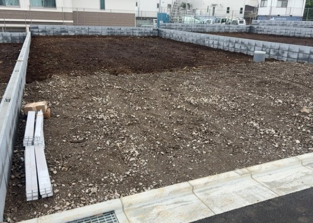 土地探しをしていると都市計画区域という言葉を目にすると思います。法律によって、都道府県知事や国土交通大臣が指定するエリアのことを指しており、都市計画区域は市街化区域と市街化調整区域に分けられています。