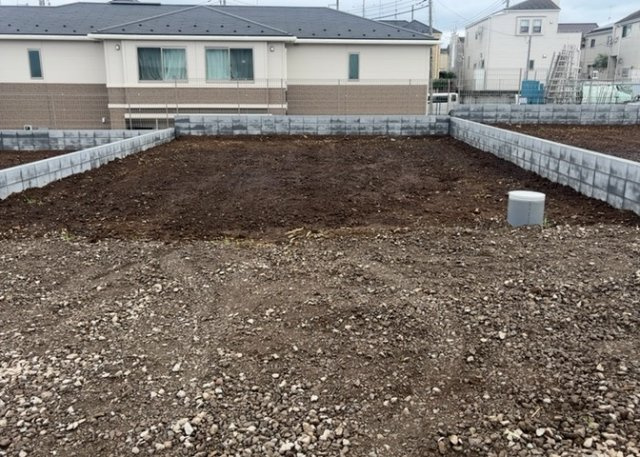 人が暮らすうえで日光は大切な要素となります。日当たりの良さは譲れないポイントですね。併せて近くに大きな建築物の建築予定がないか、あるいはそれが可能な土地が近くにないか事前に確認することもお勧めします。