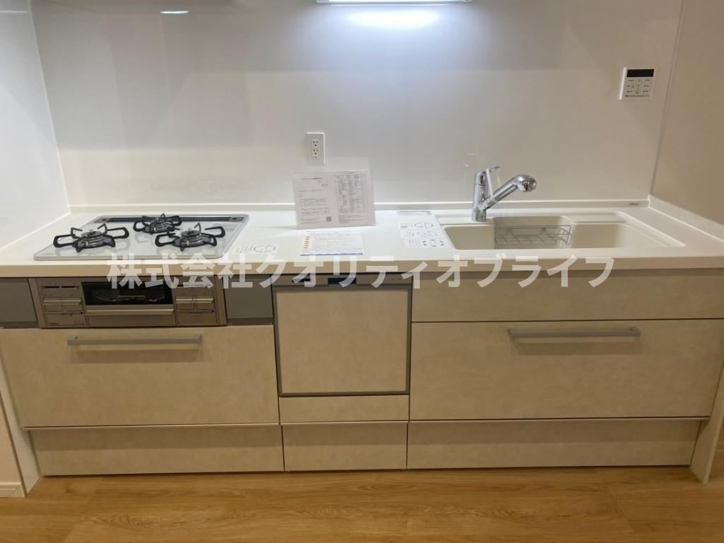 ワイドに広いキッチン