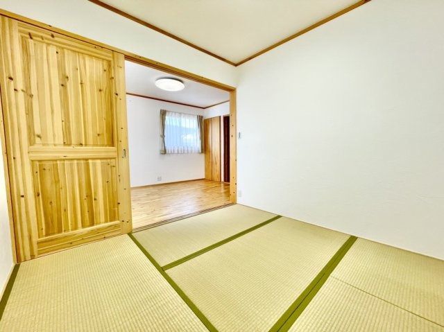 2階洋室に隣接する4.5帖の和室です♪